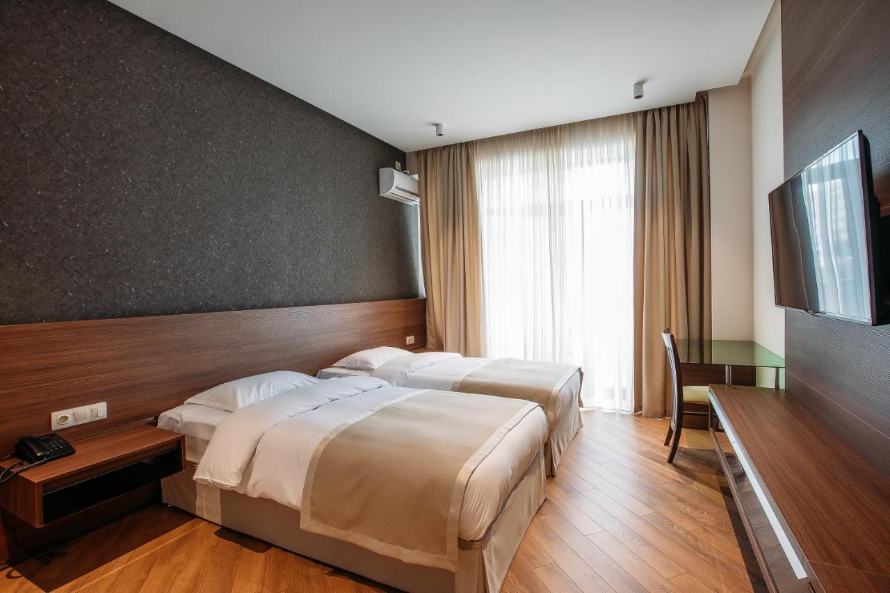 Hotel Parma Tbilisi Esterno foto